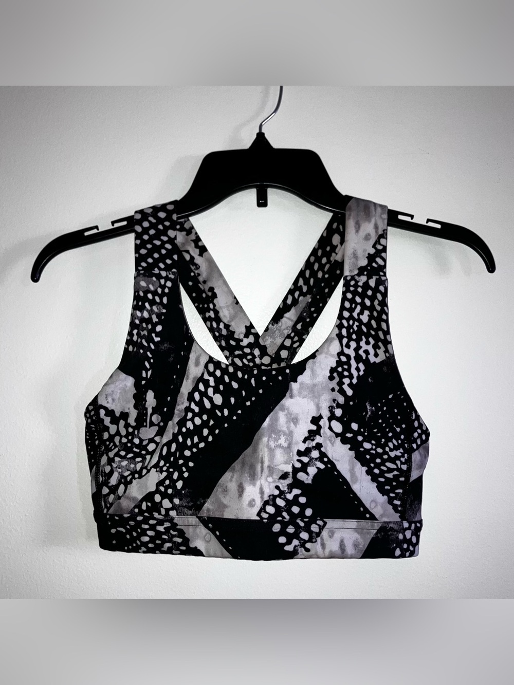 Lululemo Sports Bra
